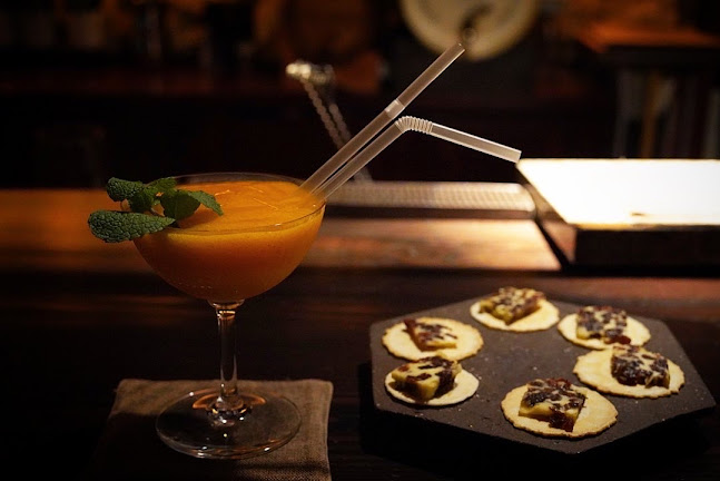 〒730-0017 広島県広島市中区鉄砲町４−７