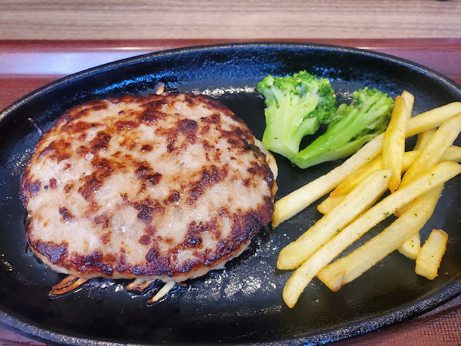 Comentarii opinii despre ファイヤーバーグ 北郷3条環状通り店