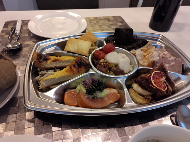 Opinii despre フランス料理 ワイズ în 大阪市 - 飲食業