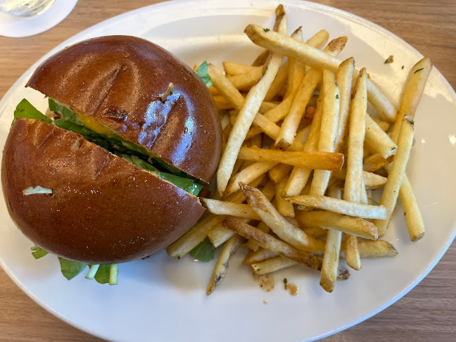 Opinii despre サラベス 東京店 în 千代田区 - 飲食業