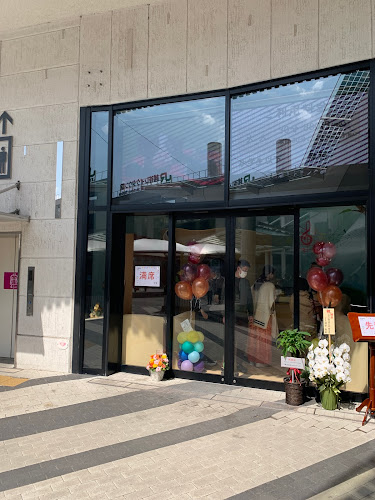 mipig cafe イオンレイクタウン店