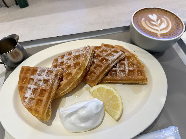 Comentarii opinii despre SØHOLM CAFE 湘南