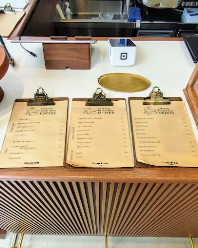 Junction STAND Cafe Bar