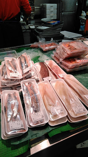 〒085-0018 北海道釧路市黒金町１３丁目２５ 釧路和商市場