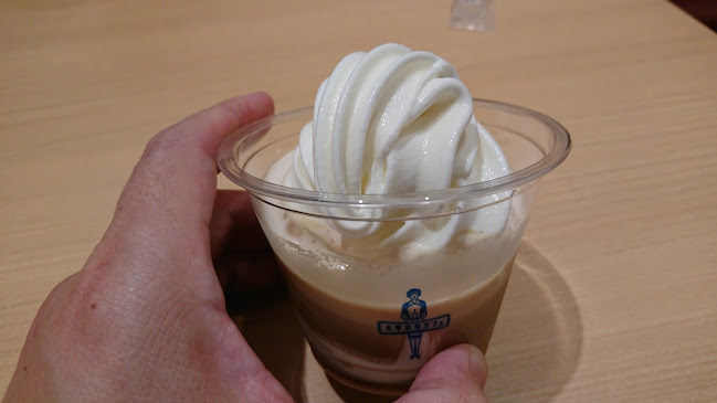 六甲牧場カフェ UMIEモザイク店 - 飲食業