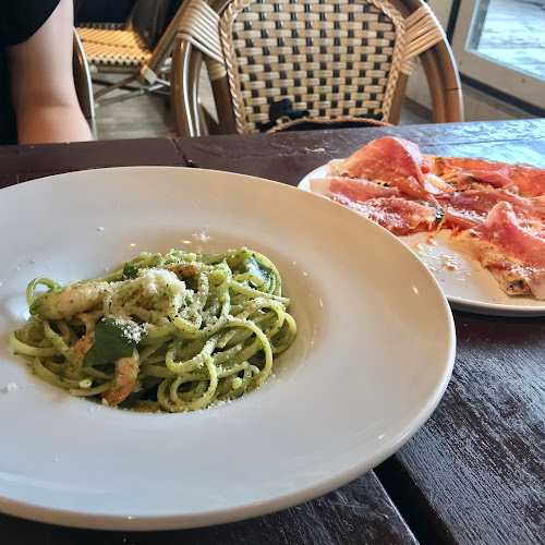 Opinii despre アモーレ木屋町 în 京都市 - 飲食業