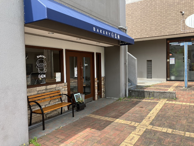 ベーカリーゲン 奈良左京店