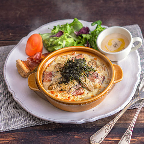 ラ・メゾン アンソレイユターブル アトレマルヒロ店 - 飲食業