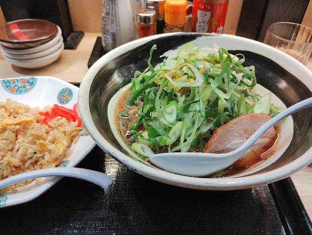 〒532-0011 大阪府大阪市淀川区西中島５丁目１６−１ JR東海新大阪駅 新幹線改札口内