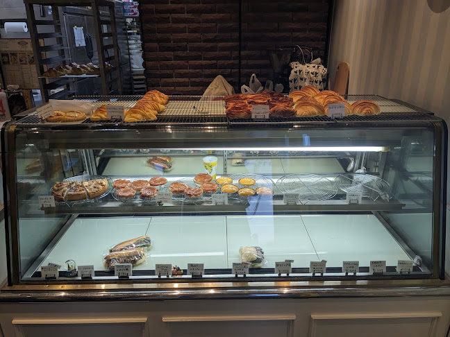 Opinii despre ブランジュリー パリの空の下 în 世田谷区 - 飲食業
