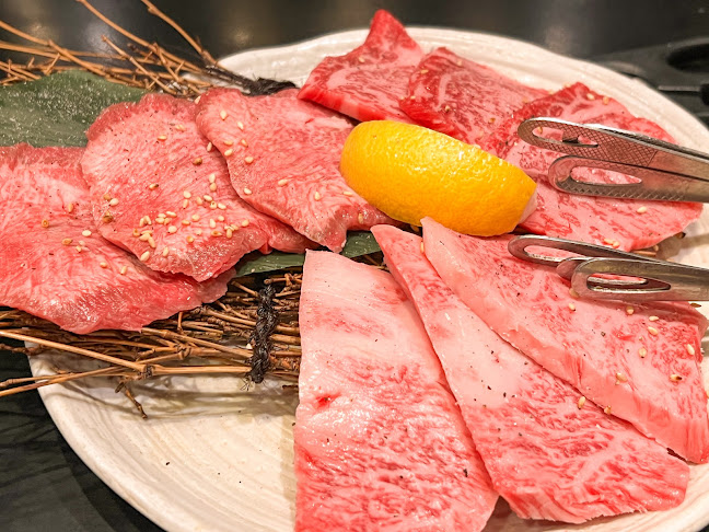 ホルモン本舗我家 - 飲食業