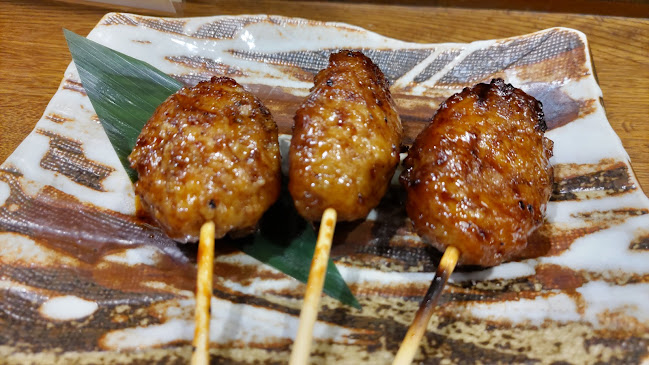 〒780-0870 高知県高知市本町１丁目４−１８