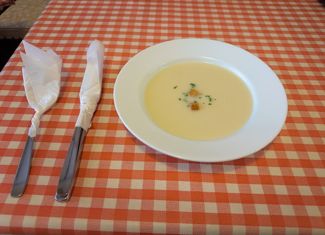 Opinii despre グリル十字屋 în 神戸市 - 飲食業