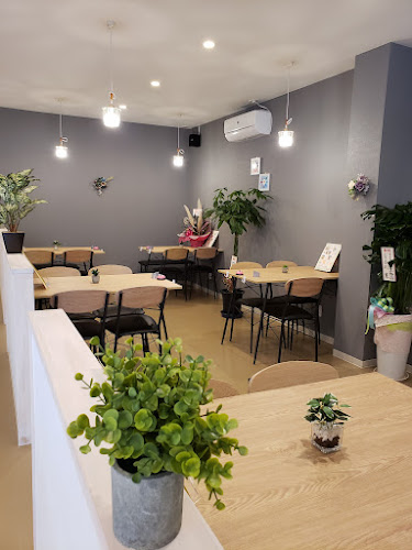 Opinii despre カフェ九十九島ねこの郷 în 佐世保市 - 飲食業