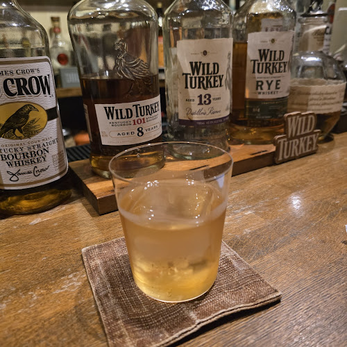 Opinii despre コンバスティオ în 大阪市 - 飲食業