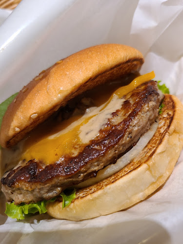 Comentarii opinii despre フレッシュネスバーガーファッションクルーズ