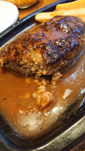 ステーキハウスハングリー - 飲食業