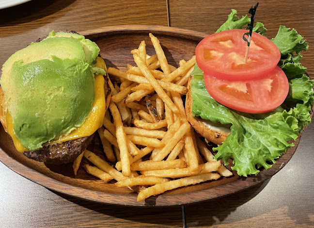 〒107-0062 東京都港区南青山５丁目１０−２１