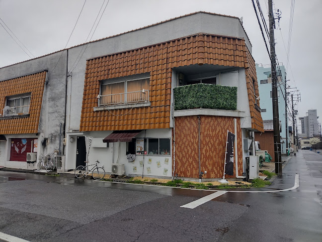 One Eats（ワンイーツ）/BARATIE（バラティエ） - 飲食業