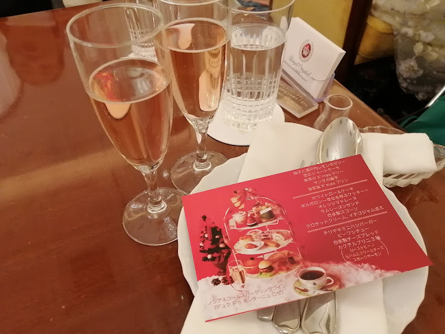 〒104-0061 東京都中央区銀座５丁目４−６ B1F