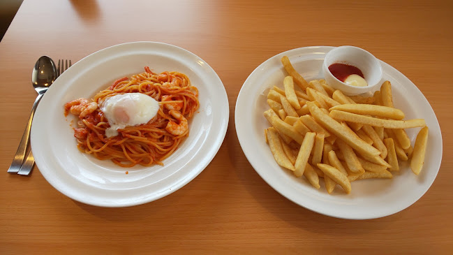 ガスト 松山朝生田店 - 飲食業