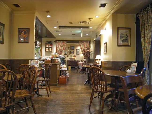 スリーチムニーズ - 飲食業