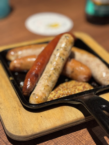 〒650-0001 兵庫県神戸市中央区加納町４丁目２−１