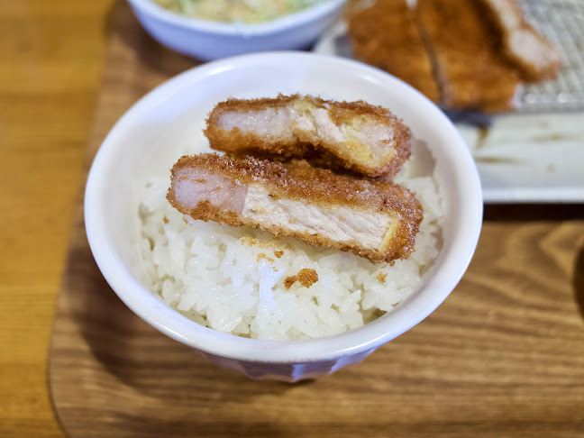 Comentarii opinii despre 最高級ラードのとんかつ ヒカル亭