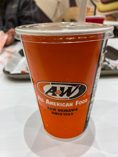 Comentarii opinii despre A&W イーアス沖縄豊崎店