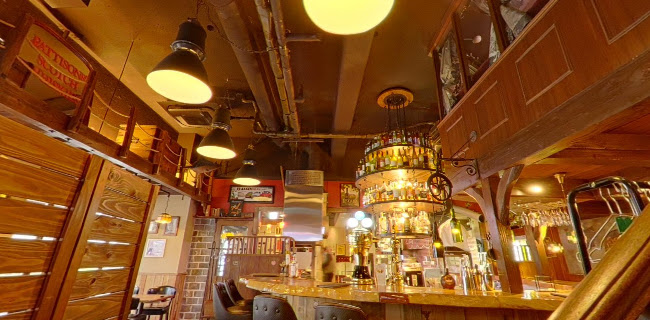 オステリア アル・ポンテ - 飲食業