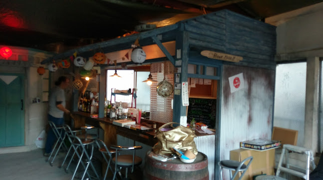 スタンドバー ザ·コーナーズ - 飲食業