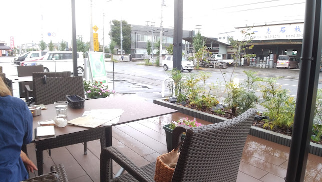 〒400-0815 山梨県甲府市国玉町８８５−１０