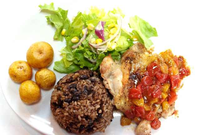 Opinii despre カーニャ în 一宮町 - 飲食業