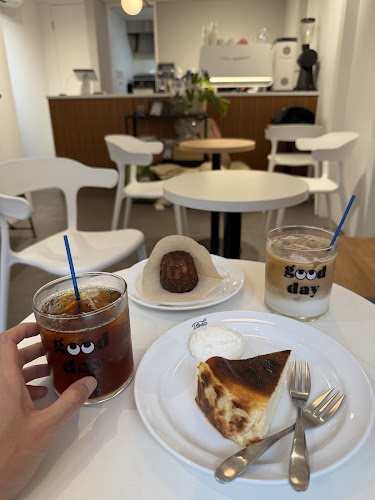 〒530-0015 大阪府大阪市北区中崎西１丁目１０−５