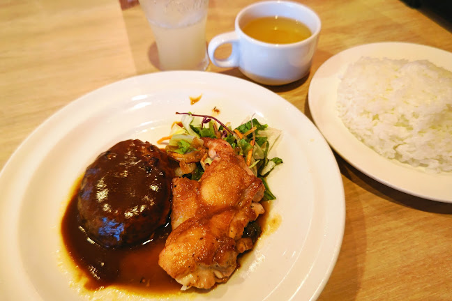 ガスト 相模原店 - 飲食業