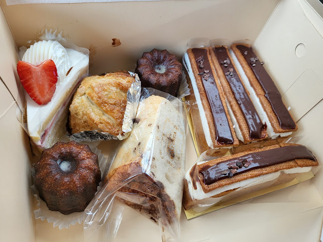 パティスリーモンクレア(うるま店) - 飲食業