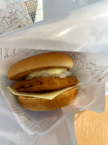 Comentarii opinii despre モスバーガーカインズ高槻店