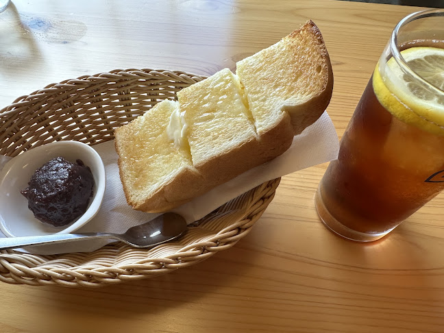 〒901-0303 沖縄県糸満市兼城４００