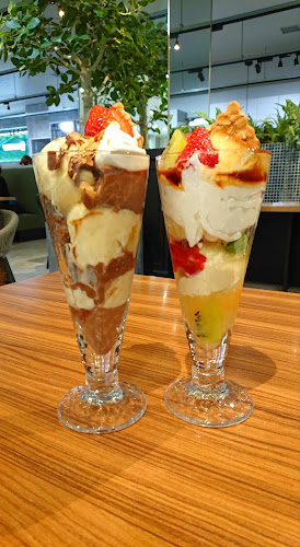 カフェモロゾフ 神戸ハーバーランドumie店 - 神戸市