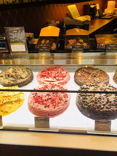 Comentarii opinii despre モンロワール 銀座みゆき通り店