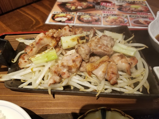 宮崎産の旨い鳥 とり家 ゑび寿 シャミネ松江店 - 飲食業