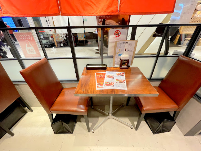 肉卸 小島 グランスタ東京 - 飲食業