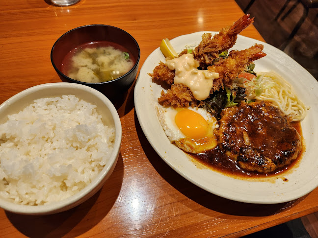 Opinii despre 洋食屋マック în 渋谷区 - 飲食業