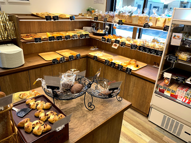 ベーカリー ピヨピヨ - 飲食業