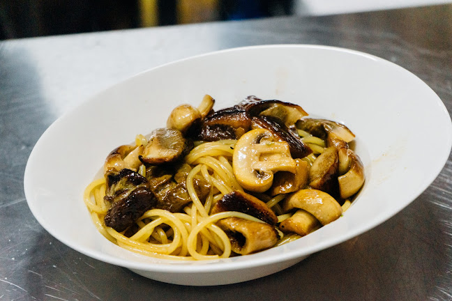 Opinii despre Burger & Bistro Occi バーガー&ビストロ オクシ în 品川区 - 飲食業