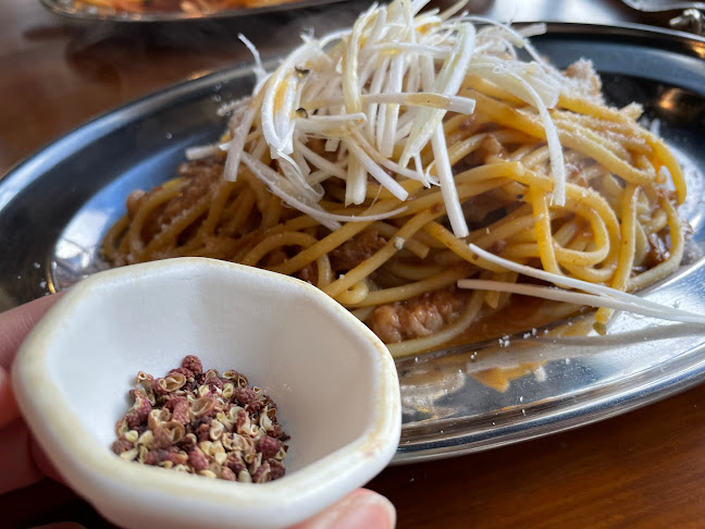 〒790-0921 愛媛県松山市福音寺町３６−５ フルール・ドウ・松山