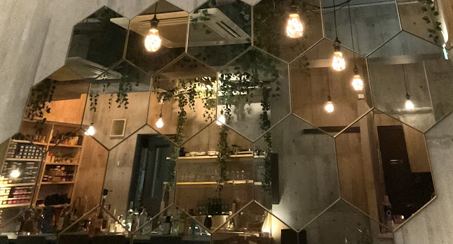 シーシャカフェ&バーFumée - 飲食業