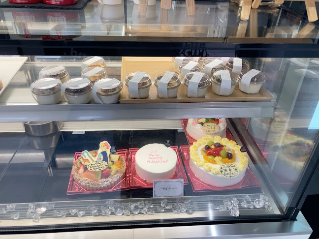 パティスリーディアモンテ - 飲食業