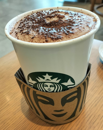 Opinii despre スターバックス コーヒー リバーウォーク北九州デコシティ店 în 北九州市 - 飲食業