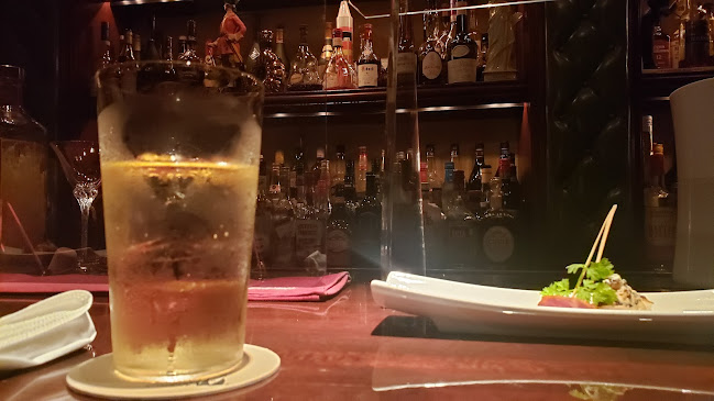 バー・セブンシーズンズ - 飲食業